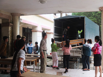 Tích cực vận chuyển tài sản từ trường TC bưu chính viễn thông.